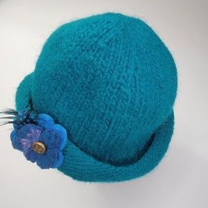 HANDMADE Women's Knitted Teal Cloche-like Hat